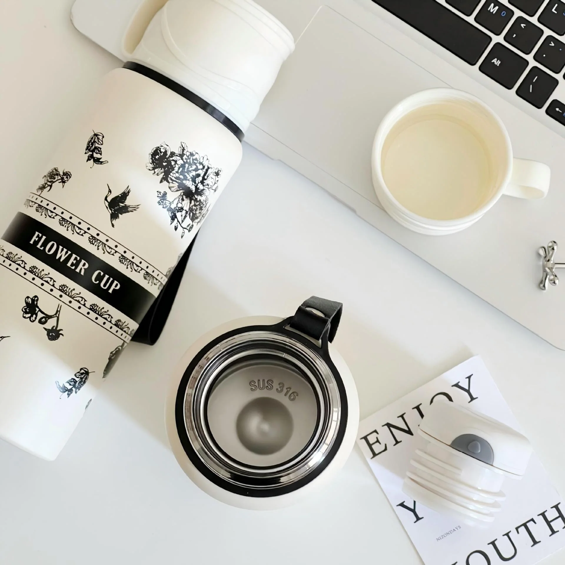 Gourde Isotherme en Inox Flower Cup 600ml - 800ml - Image 5